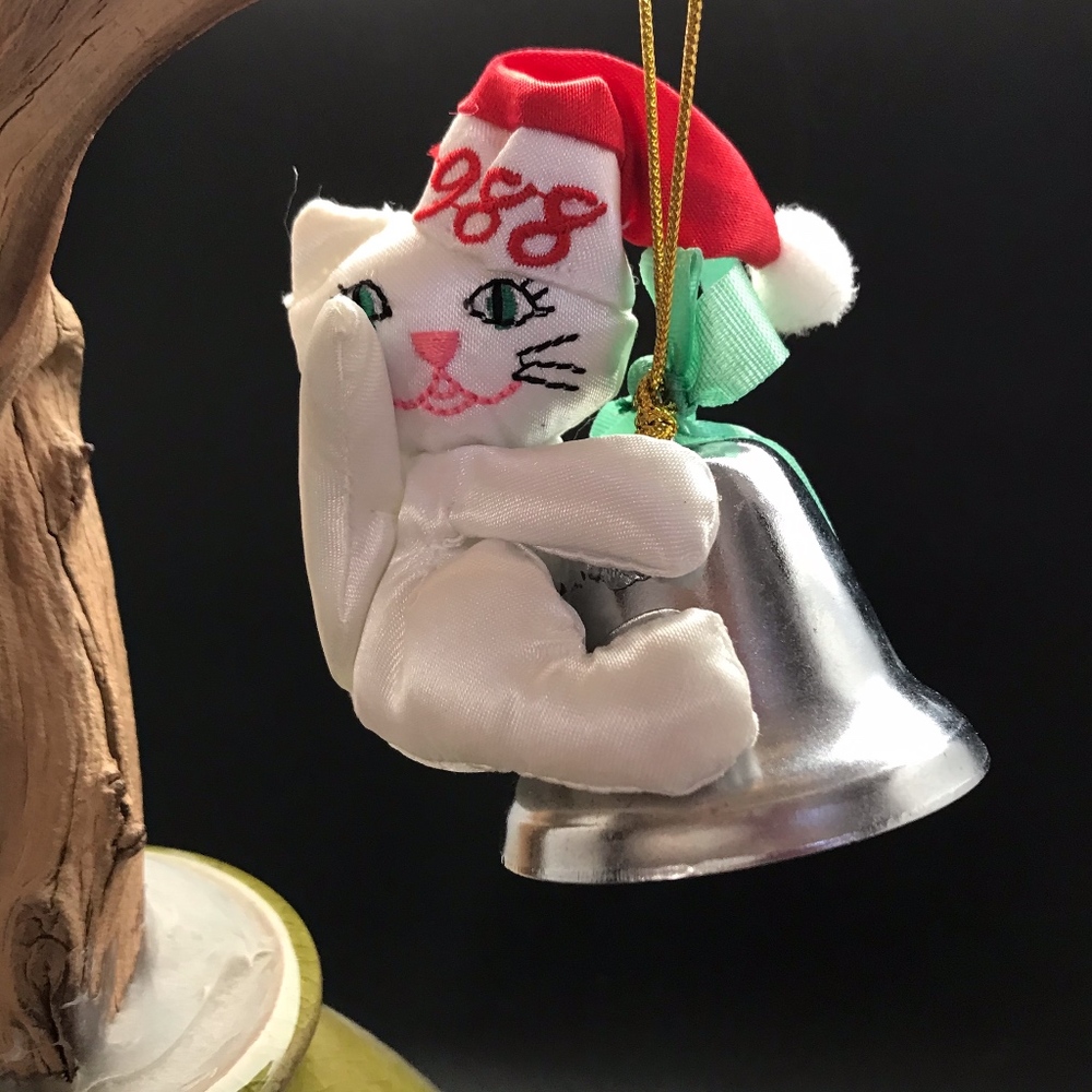 1988 Fancy Feast Collectible Christmas Ornament